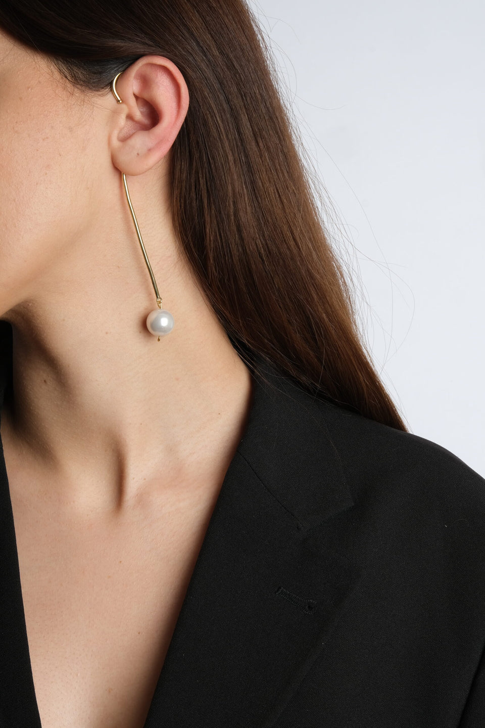 Mrs. Pearl Gold Ear Cuff