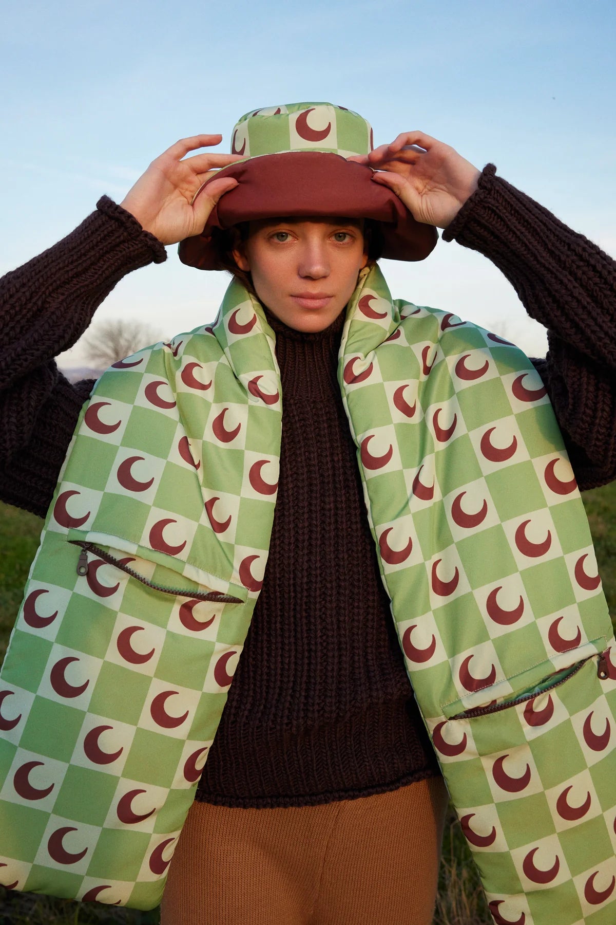 Sailor Moon Dama ve Ay Desenli Yeşil & Kahve Şişme Şapka