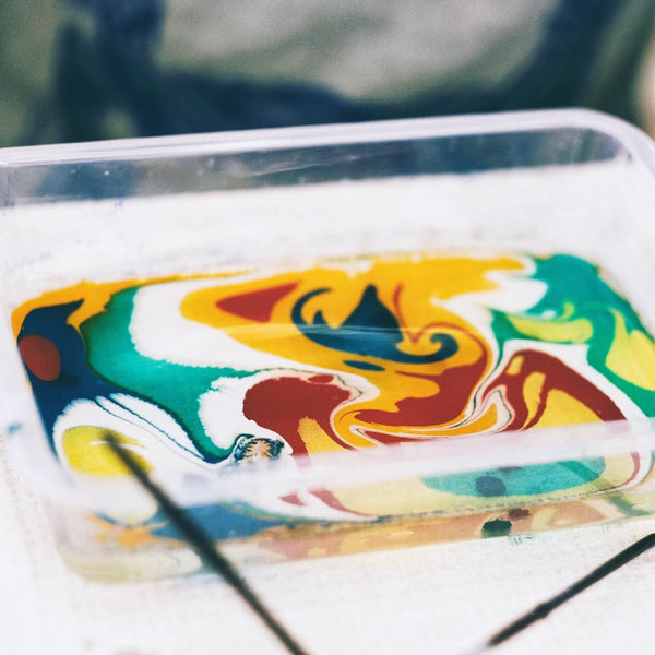 2 Haziran: İmge Yüksel / MaeZae ile Marbling Workshop