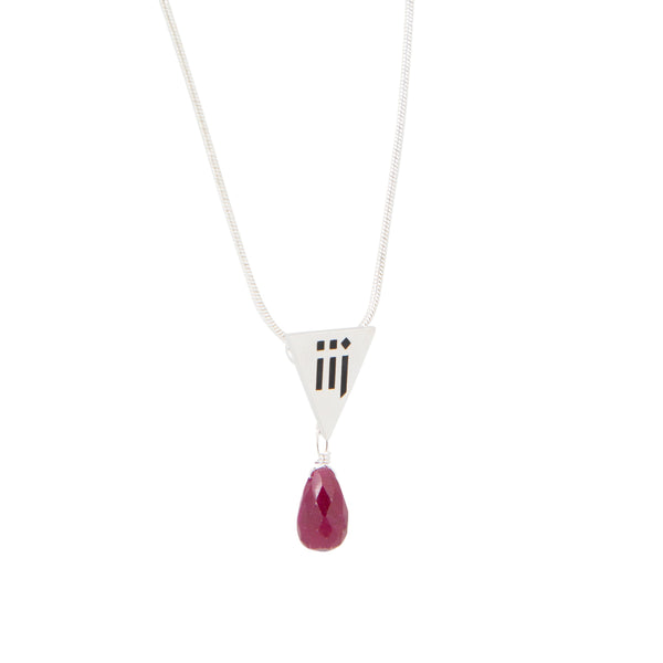 Triangle of Unity Ruby Silver Kolye