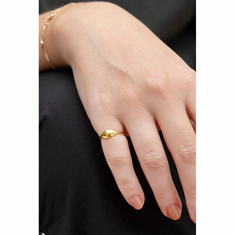 Oval Pinky Gold Ring