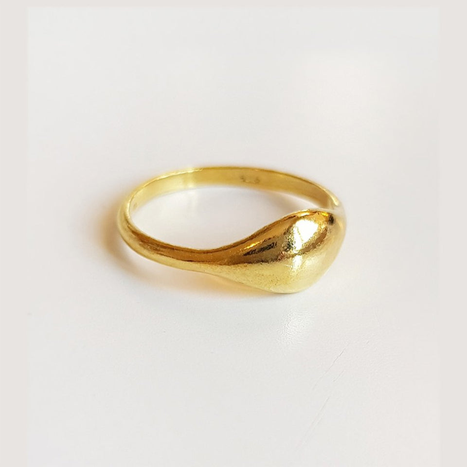 Oval Pinky Gold Ring